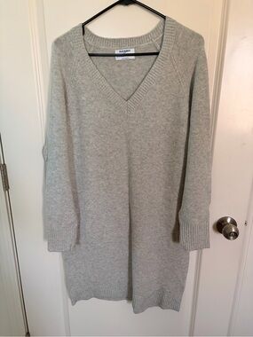 Old Navy Heather Gray V‑Neck Sweater Dress